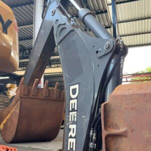 Retroescavadeira (2)